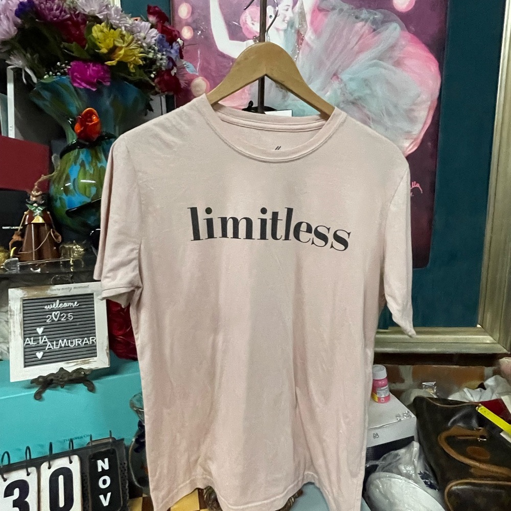 Limitless - Picture 2 of 4
